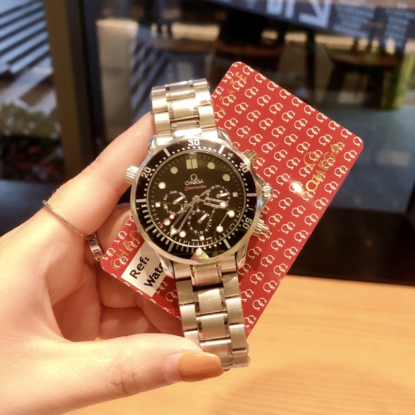 ブランド時計角部分ディテール